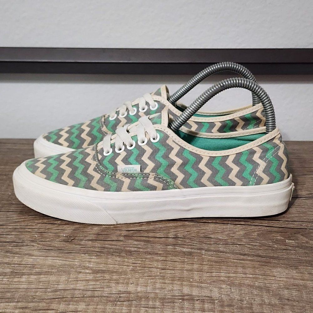 Vans Authentic Women's Skate Shoes Size 7.5 Beige/Green